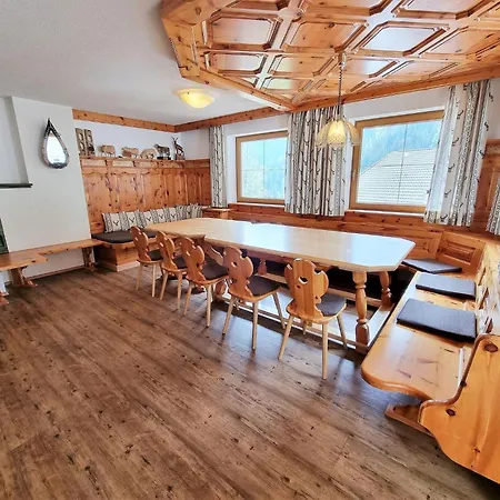 Holiday In With Terrace Holiday home Finkenberg